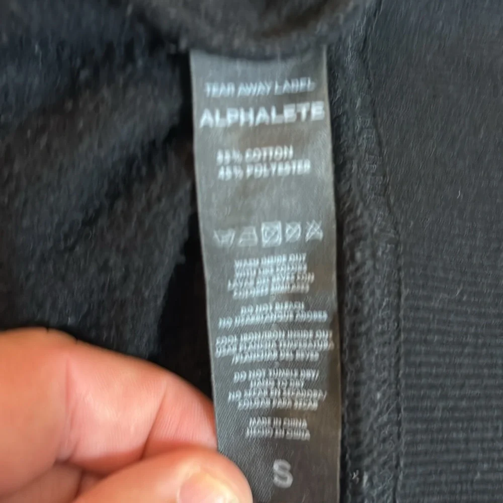 Alphalete Men's Black Hoodie Sweater